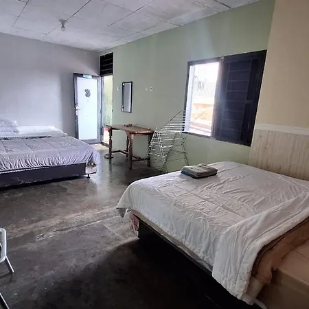 Smiley'S Homestay Berastagi Exterior photo
