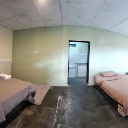 Smiley'S Homestay Berastagi Room photo